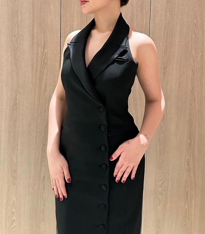 Elegant Black Dress: Labelbyleena